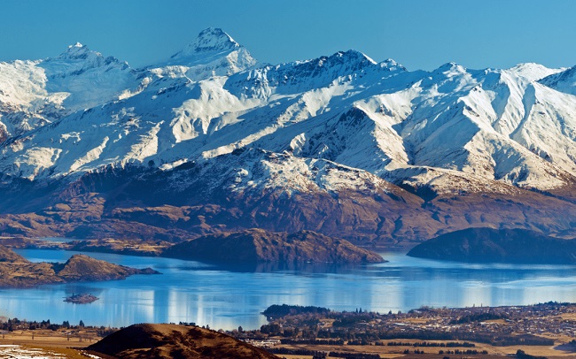 Wanaka: Embracing the Serene Beauty and Adventure in New Zealand’s Lake Town